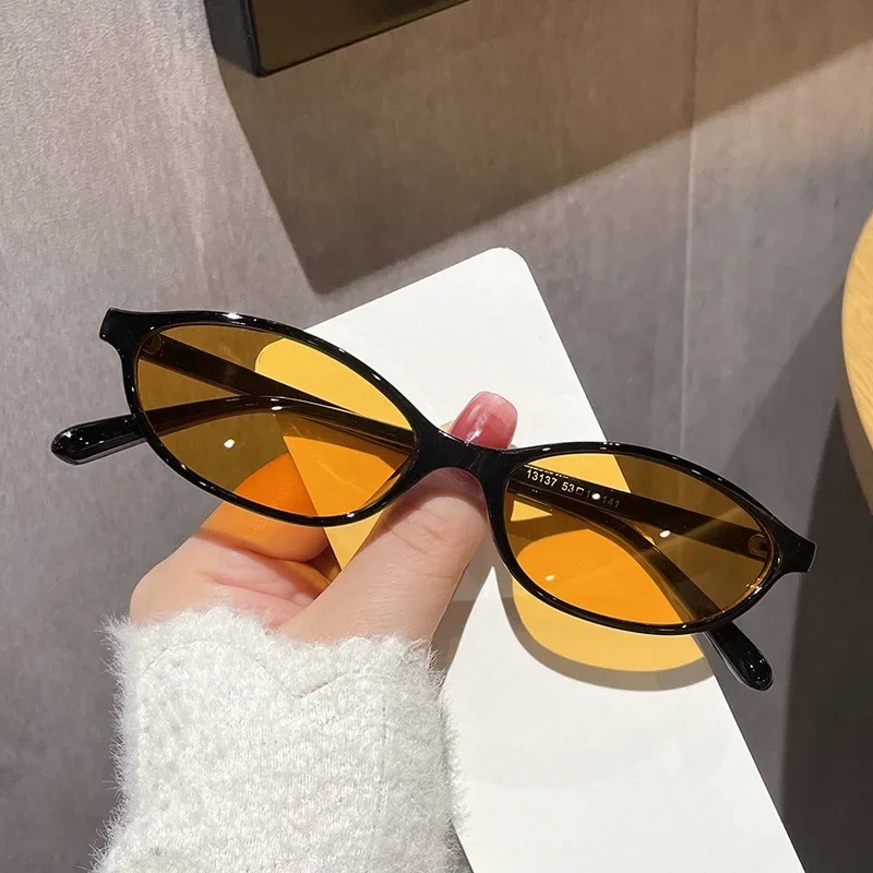 New Retro Sexy Cat Eye Sunglas - Vintage Fashion Girl recensie en prijs