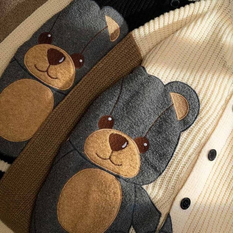 Womens Cute Bear Graphic Embro - Varsity Jacket Wool recensie en prijs