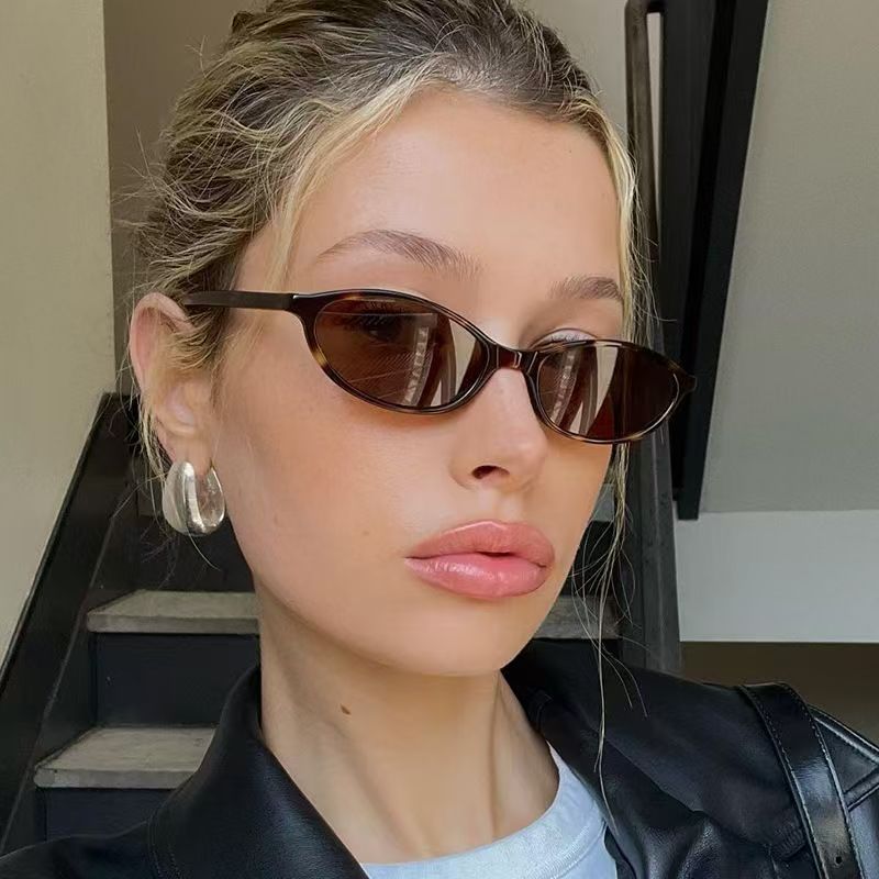 Vintage Small Cat Eye Sunglass - Vintage Fashion Girl recensie en prijs