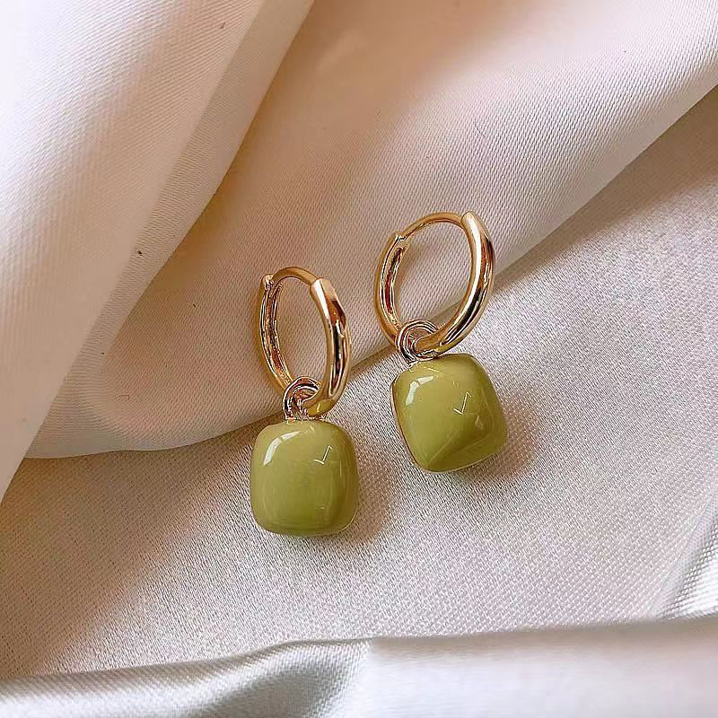 Simple Love Heart Dangle Earri - Vintage Fashion Coloring Pages recensie en prijs