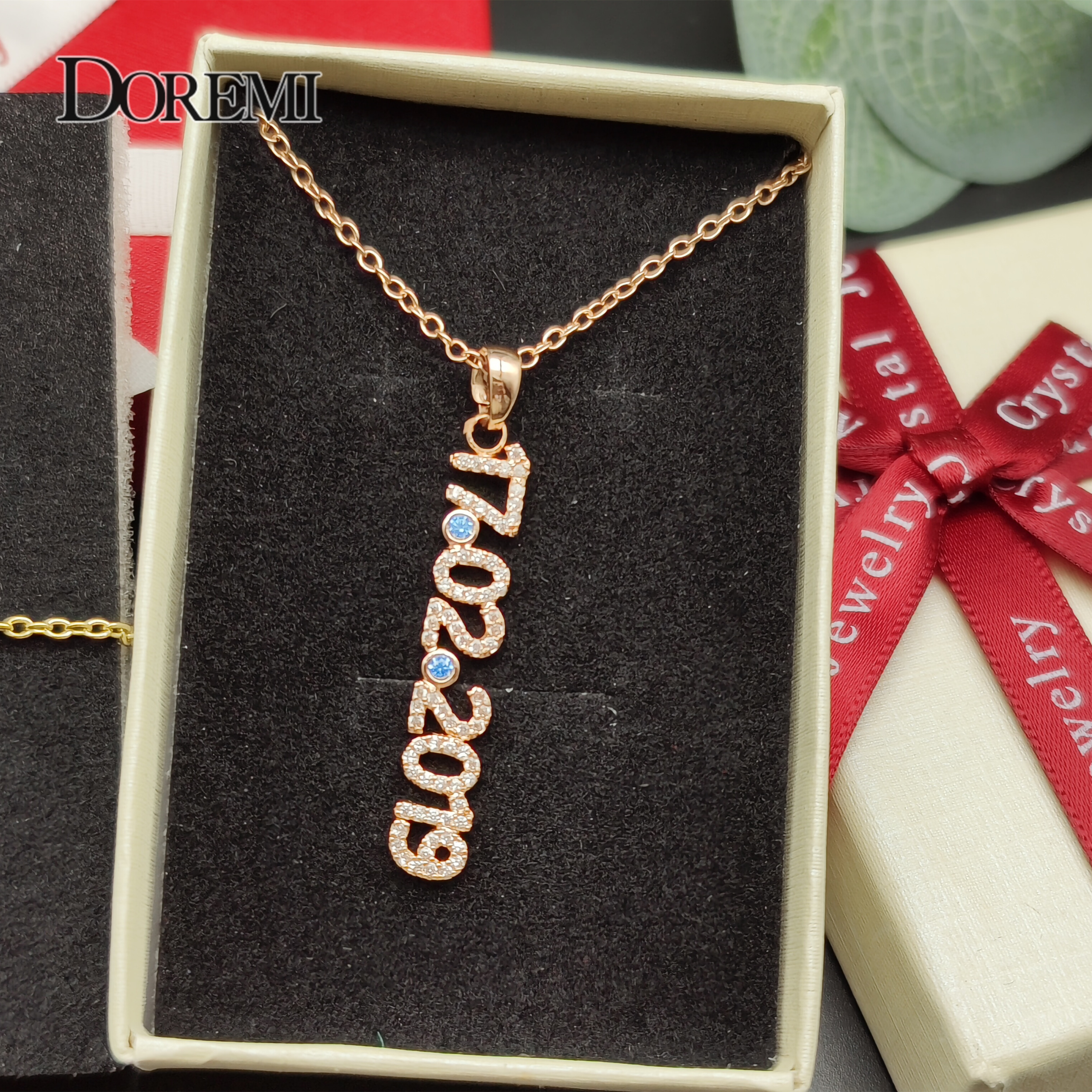DOREMI New Crystal Name set Je - Vintage Fashion Names recensie en prijs